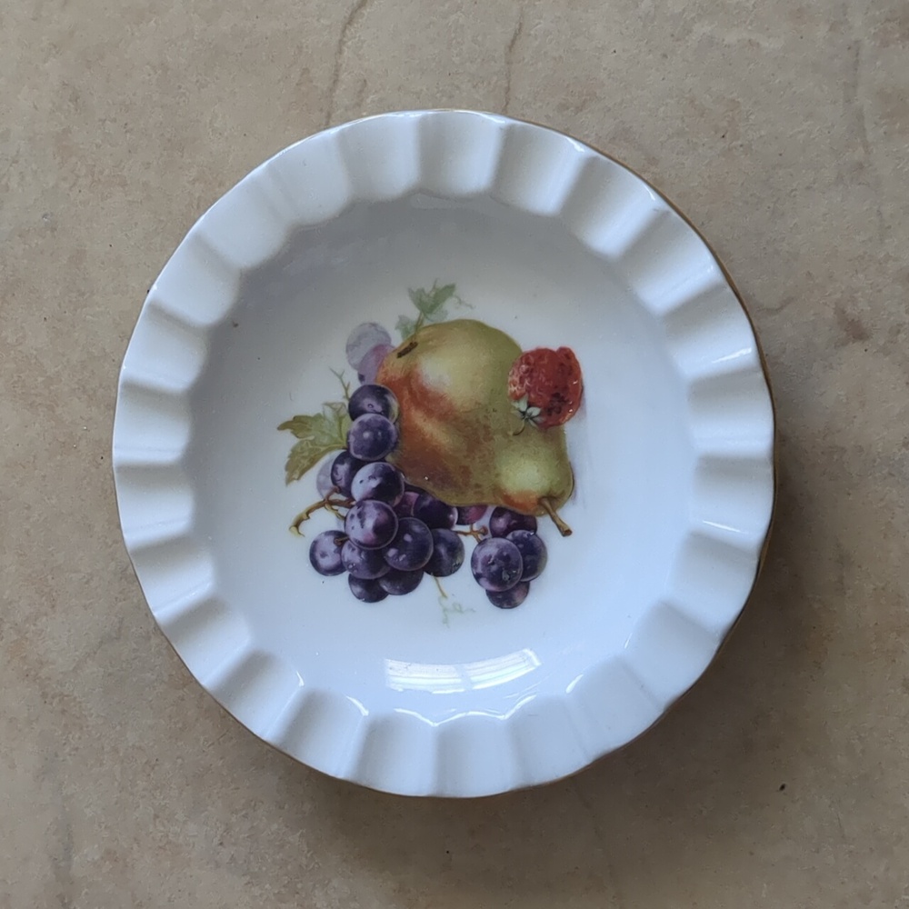 Vintage House Of Goebel 6" Plate Bavaria Germany Fruit Print